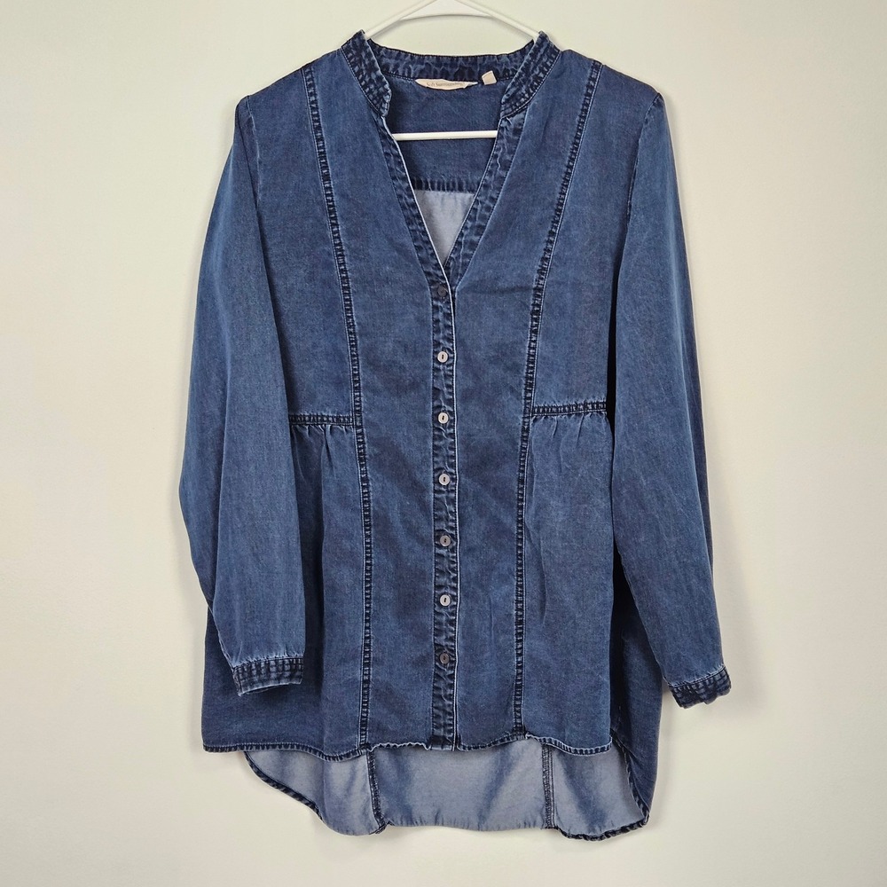 Soft Surroundings Tunic Shirt Sz M Tencel Lyocell Blue Denim Chambray V-Neck